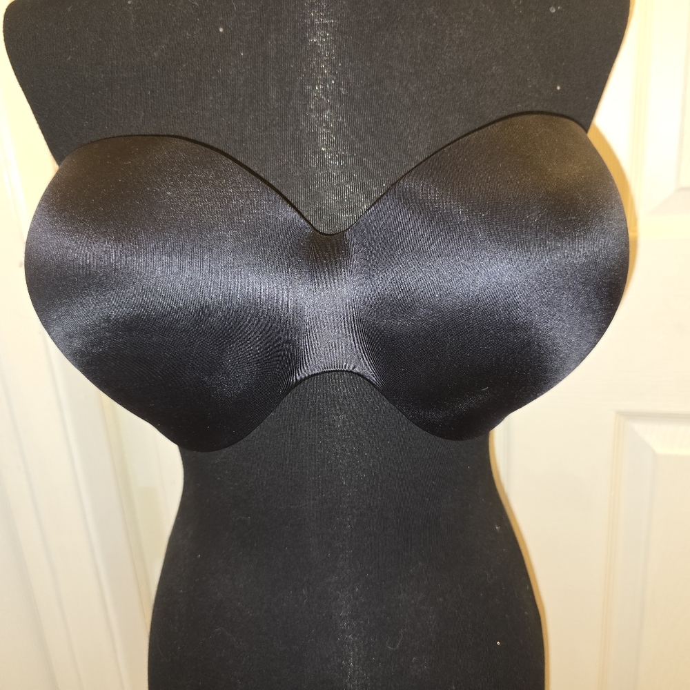 Maidenform Black Strapless Underwire Bra